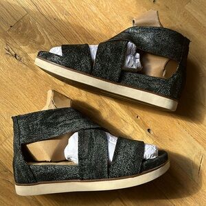 Stylish Black Women's Sandals